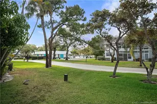 2929 SE Ocean Blvd, Stuart, FL 34996 - Photo 21