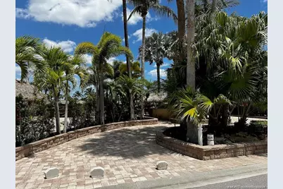 409 NW Chipshot Lane, Port Saint Lucie, FL 34986 - Photo 13