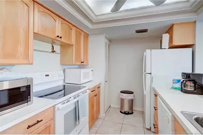 5539 NE Gulfstream Way, Stuart, FL 34996 - Photo 9