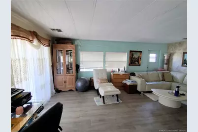 195 SE Trafalgar Terrace, Stuart, FL 34994 - Photo 9