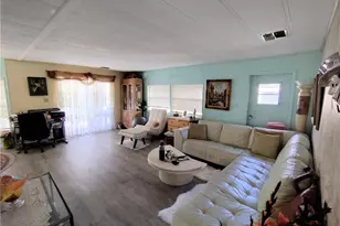 195 SE Trafalgar Terrace, Stuart, FL 34994 - Photo 3