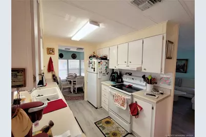 195 SE Trafalgar Terrace, Stuart, FL 34994 - Photo 15