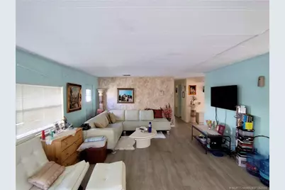 195 SE Trafalgar Terrace, Stuart, FL 34994 - Photo 5