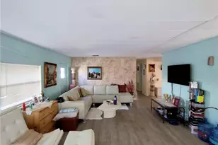 195 SE Trafalgar Terrace, Stuart, FL 34994 - Photo 5