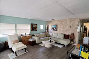 195 SE Trafalgar Terrace, Stuart, FL 34994 - Photo 7