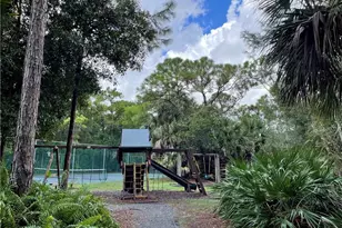 707 SE Pin Oak Terrace, Stuart, FL 34997 - Photo 9