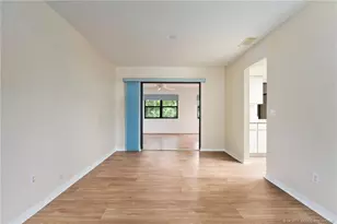 542 SE Woods Edge Trail, Stuart, FL 34997 - Photo 7