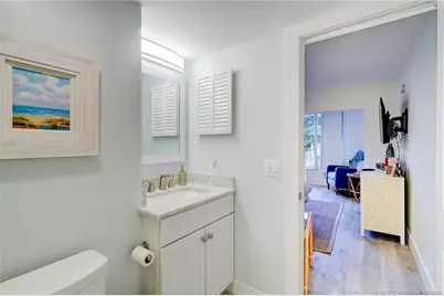 245 NE Macarthur Boulevard #11, Stuart, FL 34996 - Photo 21