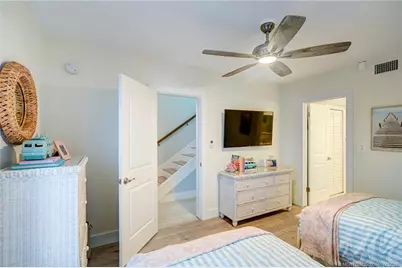 245 NE Macarthur Boulevard #11, Stuart, FL 34996 - Photo 9