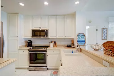 411 NE Plantation Road #511, Stuart, FL 34996 - Photo 17