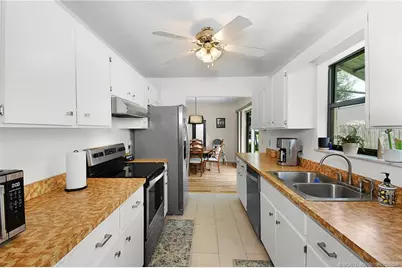 4556 SE Beckett Avenue, Stuart, FL 34997 - Photo 11