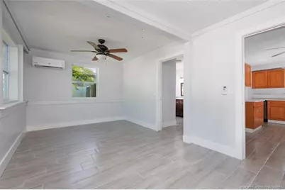 1073 NE Orange Avenue, Jensen Beach, FL 34957 - Photo 5