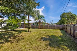 1073 NE Orange Ave, Jensen Beach, FL 34957 - Photo 25