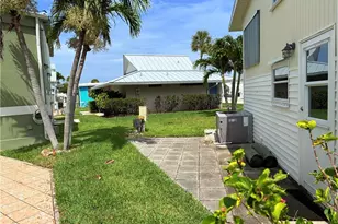 918 Nettles Blvd, Jensen Beach, FL 34957 - Photo 5