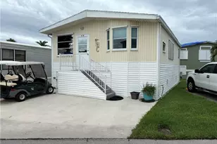 918 Nettles Blvd, Jensen Beach, FL 34957 - Photo 1