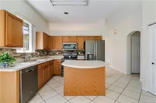 4735 SE Winter Haven Ct, Stuart, FL 34997 - Photo 5