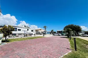 10851 S Ocean Dr, Jensen Beach, FL 34957 - Photo 17