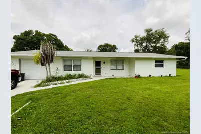 5213 Hummingbird Way, Fort Pierce, FL 34951 - Photo 1