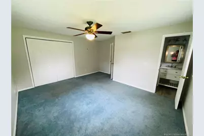 5213 Hummingbird Way, Fort Pierce, FL 34951 - Photo 9