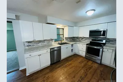 5213 Hummingbird Way, Fort Pierce, FL 34951 - Photo 7