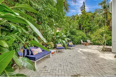 221 SE Coconut Avenue, Stuart, FL 34996 - Photo 15