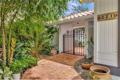 221 SE Coconut Avenue, Stuart, FL 34996 - Photo 3