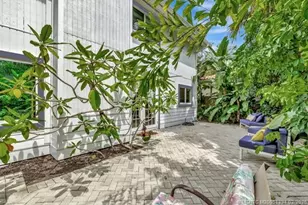 221 SE Coconut Ave, Stuart, FL 34996 - Photo 17