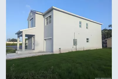 2565 SE Bonita Street, Stuart, FL 34997 - Photo 1