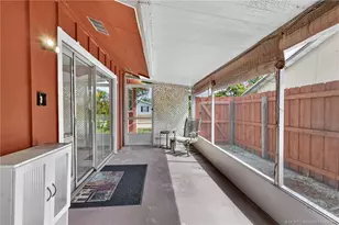 2387 NE 16th Ct, Jensen Beach, FL 34957 - Photo 37