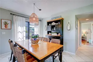 333 NE Golfview Circle, Stuart, FL 34996 - Photo 7