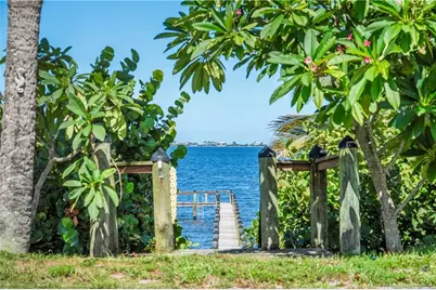 11105 S Indian River Drive, Fort Pierce, FL 34982 - Photo 3