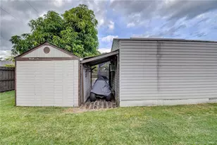 2474 SE Marseille St, Port Saint Lucie, FL 34952 - Photo 37