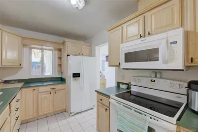 5225 NE 5th Avenue, Oakland Park, FL 33334 - Photo 5