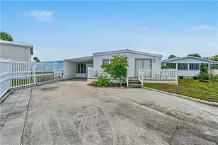 144 SE Tudor Ct, Stuart, FL 34994 - Photo 7