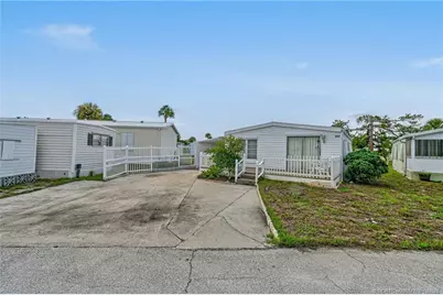 144 SE Tudor Court, Stuart, FL 34994 - Photo 5