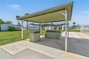 144 SE Tudor Ct, Stuart, FL 34994 - Photo 37