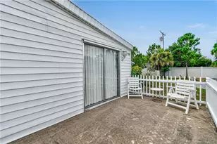 144 SE Tudor Ct, Stuart, FL 34994 - Photo 11