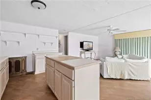 144 SE Tudor Ct, Stuart, FL 34994 - Photo 17