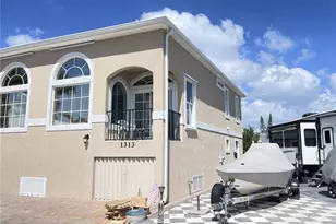 1313 Nettles Blvd, Jensen Beach, FL 34957 - Photo 3