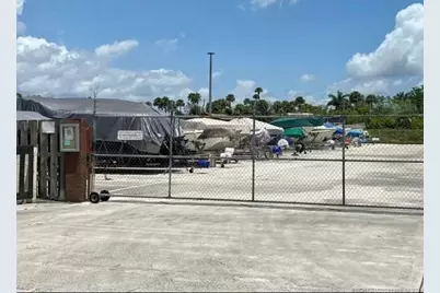 421 SW South River Drive #107, Stuart, FL 34997 - Photo 31