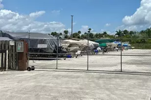 421 SW South River Dr, Stuart, FL 34997 - Photo 31