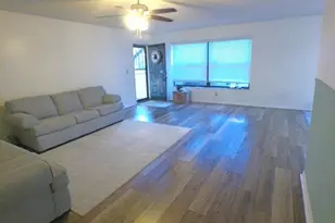 421 SW South River Dr, Stuart, FL 34997 - Photo 5