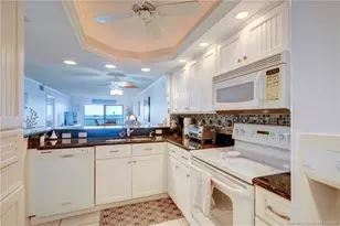 10 NE Plantation Rd, Stuart, FL 34996 - Photo 17