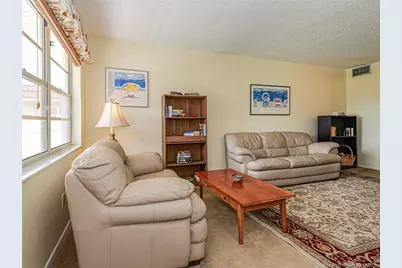 98 Spring Lake Drive #205, Vero Beach, FL 32962 - Photo 5