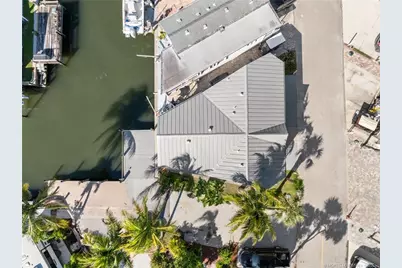 1084 Nettles Boulevard, Jensen Beach, FL 34957 - Photo 9