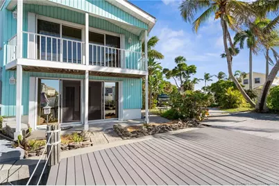 1084 Nettles Boulevard, Jensen Beach, FL 34957 - Photo 45