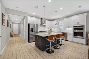 516 SE Villandry Way, Port Saint Lucie, FL 34984 - Photo 9