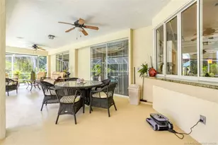 1171 SE Buttonwood Cir, Stuart, FL 34997 - Photo 7