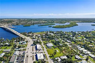 942 SW 27th St, Palm City, FL 34990 - Photo 37