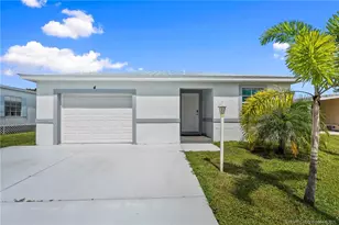 4 La Paloma Ln, Port Saint Lucie, FL 34952 - Photo 1